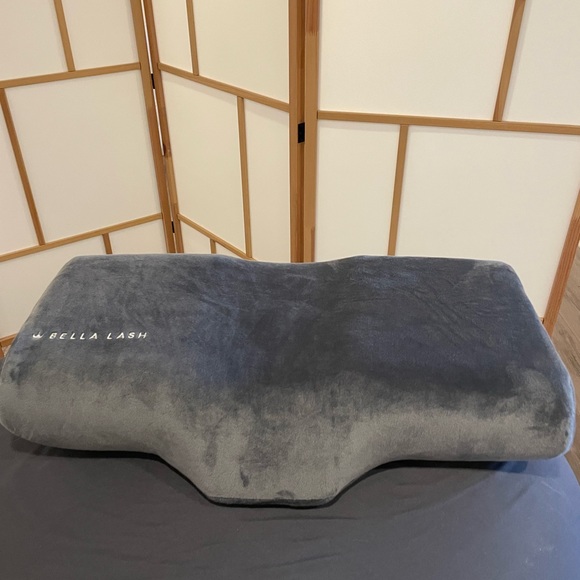 Bella Lash - Picture 2 of 5